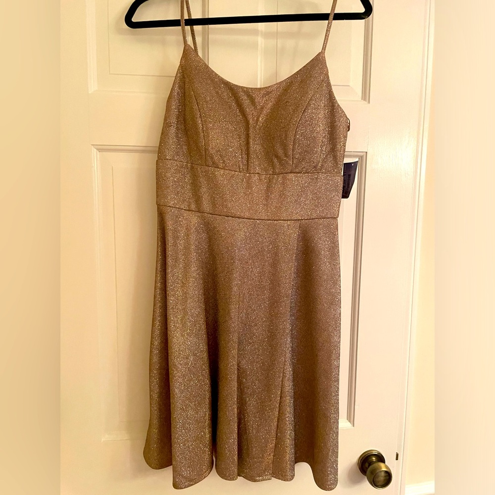 New Morgan & Co Juniors Rose Gold Shimmering Party Dress Size 7